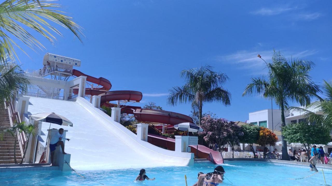 Thermas Lacqua Diroma Com Piscina De Ondas Gratis 24Horas Caldas Novas Exterior foto