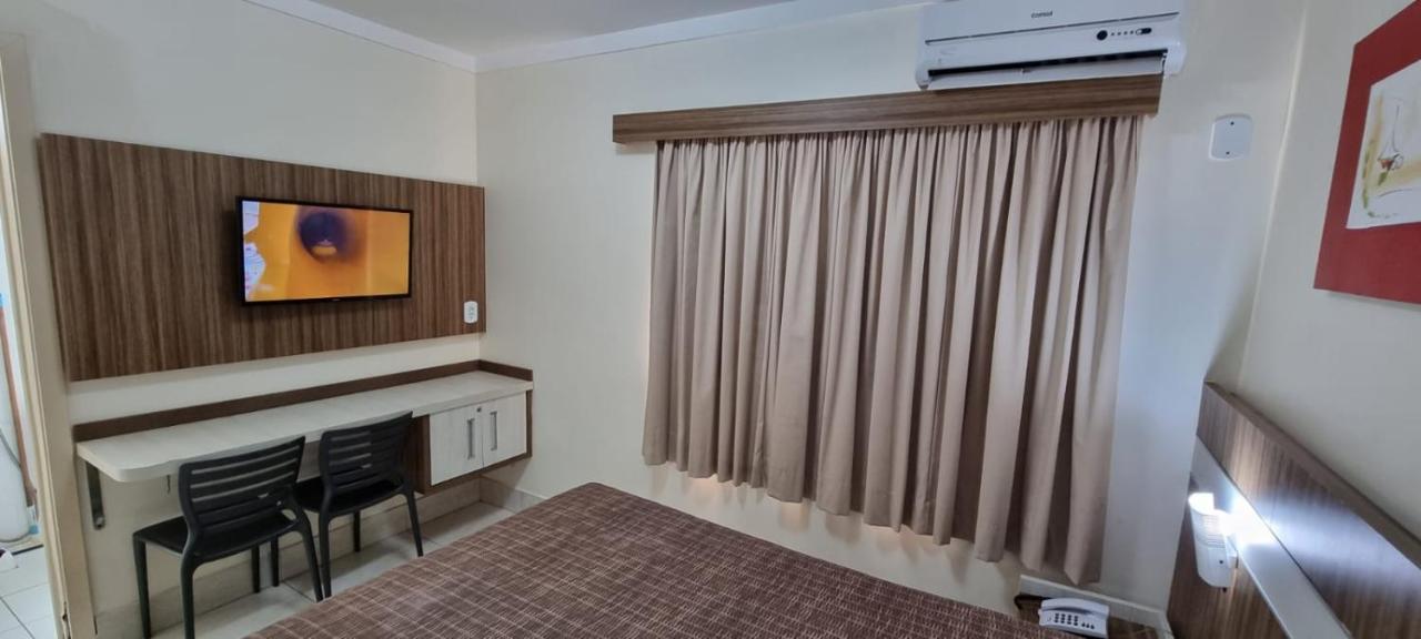 Thermas Lacqua Diroma Com Piscina De Ondas Gratis 24Horas Caldas Novas Exterior foto
